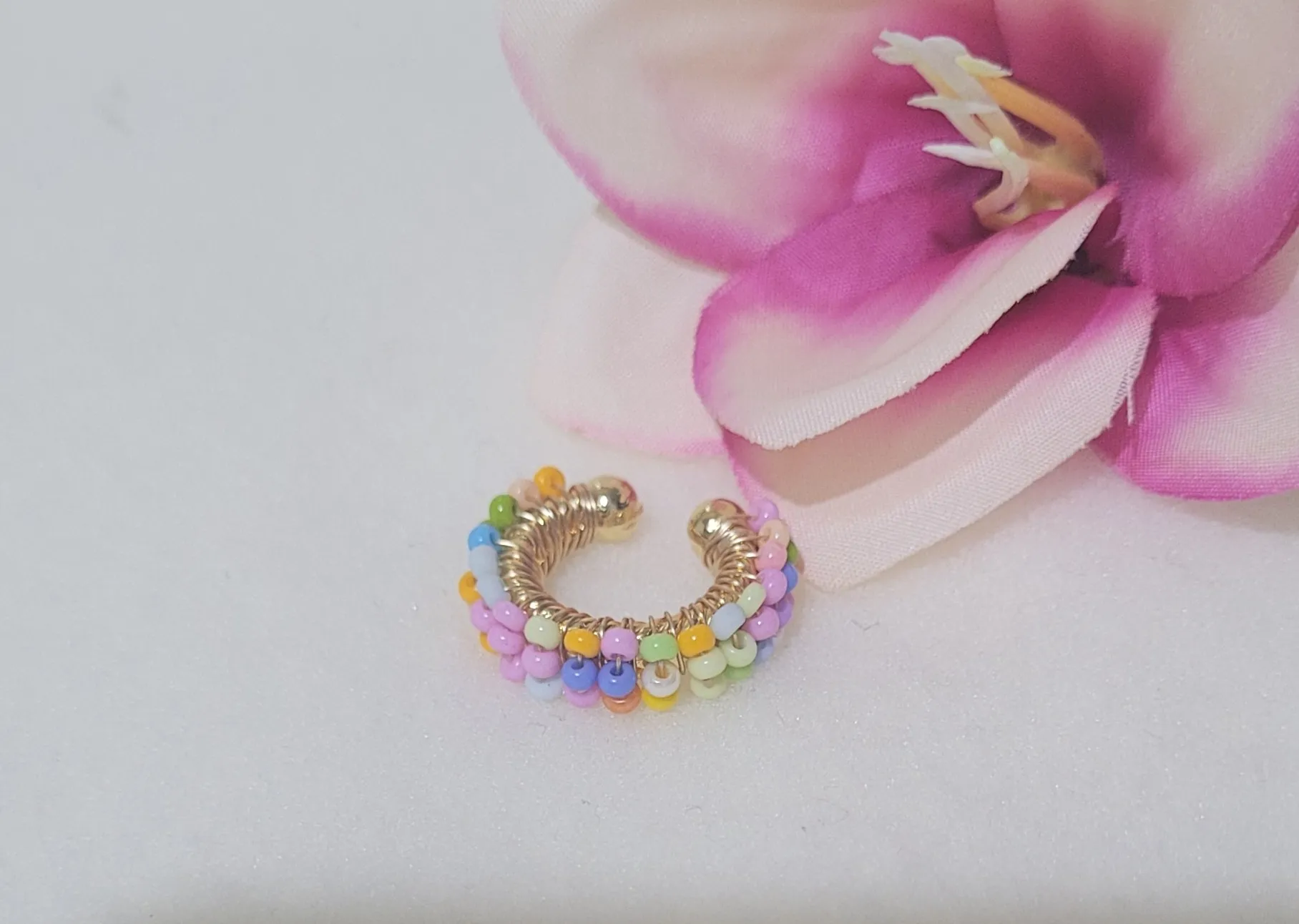 Earcuff Con Mostacilla De Colores