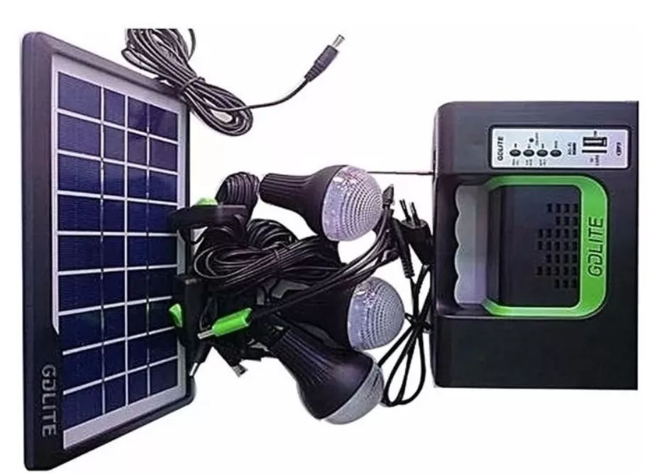 Casa de Empeños San Ramón - Kit Solar 🔴 Kit completo con un abanico, 3  focos, estación con 3 salidas y un Usb para cargar celular. 🔺️ Incluye su panel  solar para